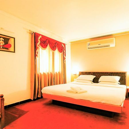 Hotel Sangam Karād 외부 사진